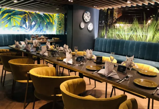Salón preparado para evento en De Rivero Bistró