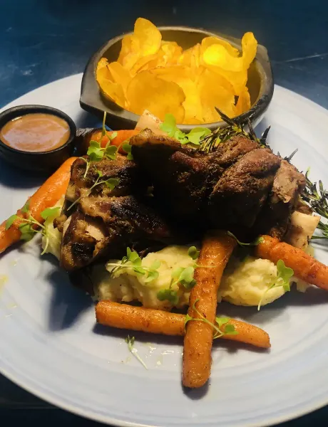 Plato elegante de cordero